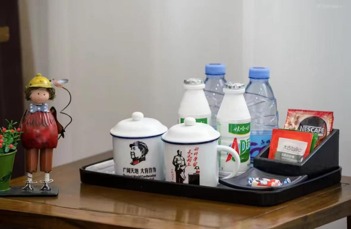 Nostalgia Hotel Beijing Guozijian Ghost Street - Near Beijing Lama Temple, Beihai Park, Jingshan Park, Drum Tower, Houhai Bar Street, Tian'Anmen Square, Located In Beijing Traditional Hutongs, 5 Minutes Away From Beixinqiao Metro Station Exterior foto