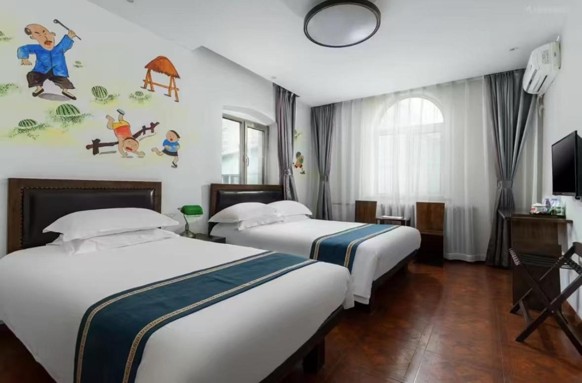Nostalgia Hotel Beijing Guozijian Ghost Street - Near Beijing Lama Temple, Beihai Park, Jingshan Park, Drum Tower, Houhai Bar Street, Tian'Anmen Square, Located In Beijing Traditional Hutongs, 5 Minutes Away From Beixinqiao Metro Station Exterior foto