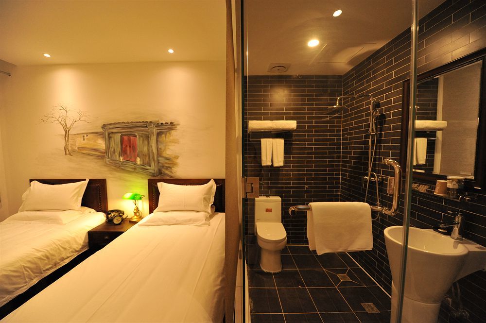 Nostalgia Hotel Beijing Guozijian Ghost Street - Near Beijing Lama Temple, Beihai Park, Jingshan Park, Drum Tower, Houhai Bar Street, Tian'Anmen Square, Located In Beijing Traditional Hutongs, 5 Minutes Away From Beixinqiao Metro Station Exterior foto